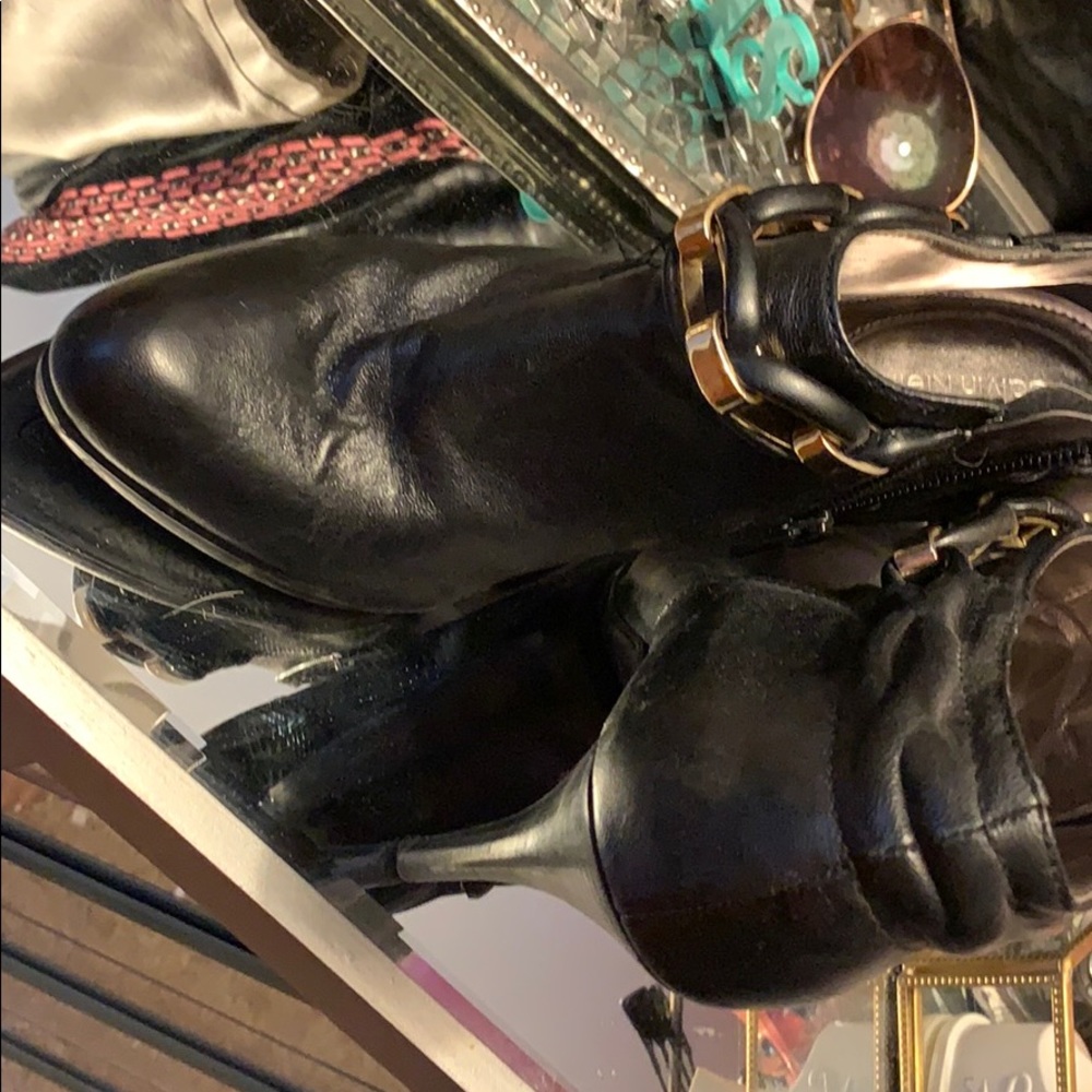 Used black booties